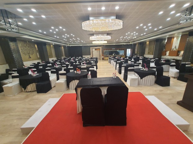 Silver Cloud Hotel and Banquets